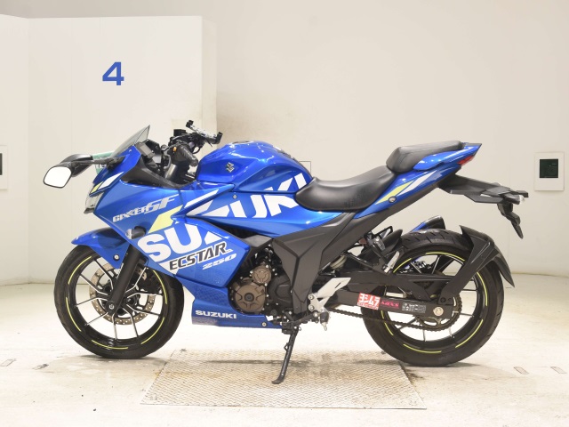 Suzuki GIXXER-250SF