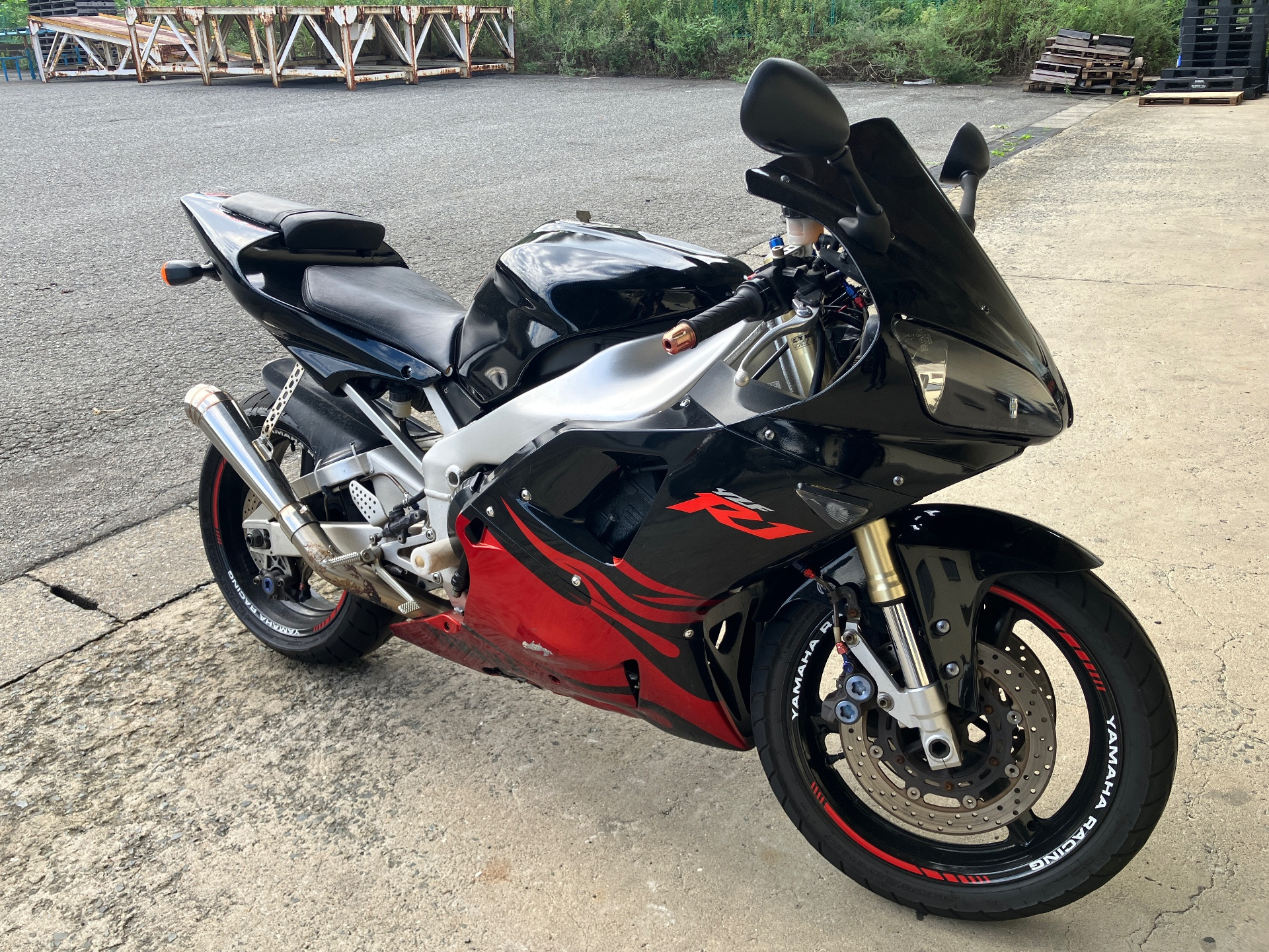Yamaha YZF-R1