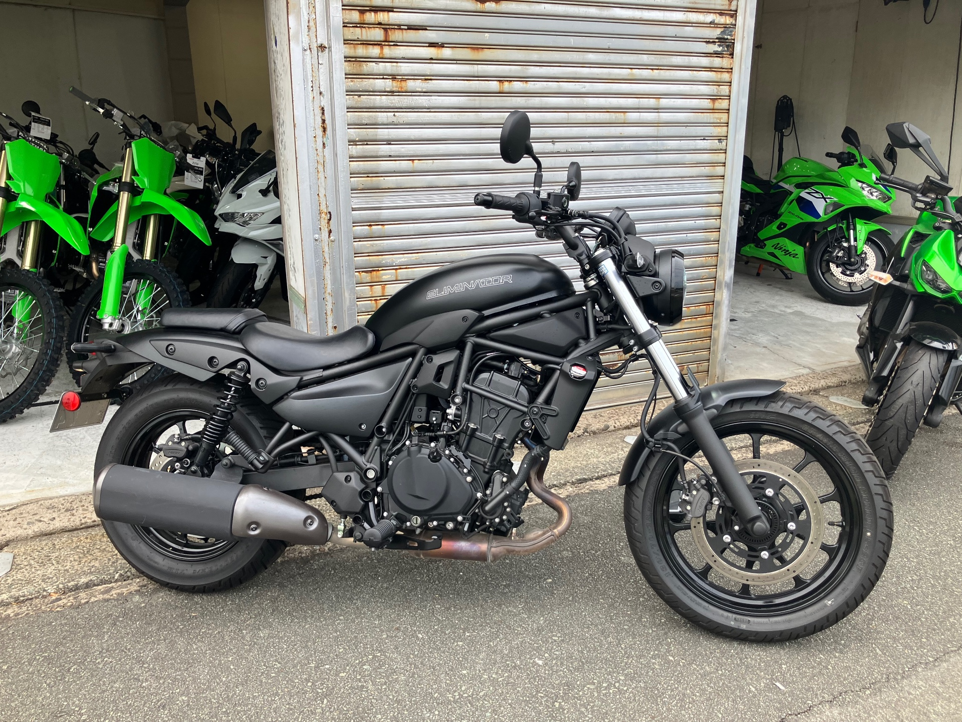 Kawasaki ELIMINATOR 400-1
