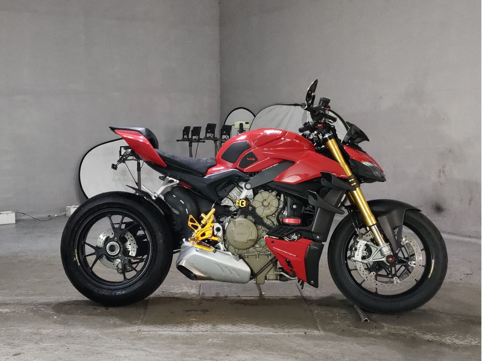 Ducati STREETFIGHTER V4S