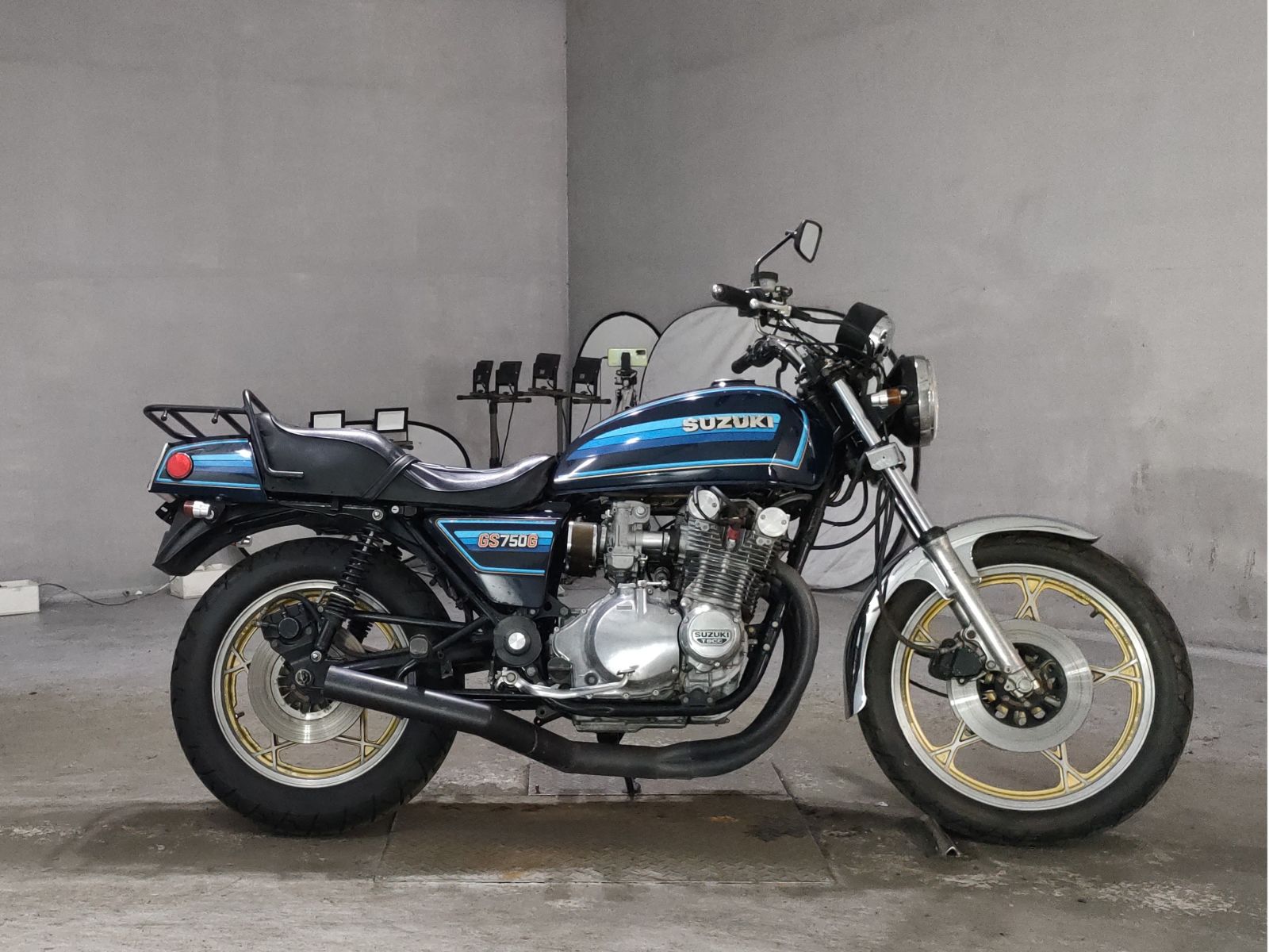 Suzuki GS750