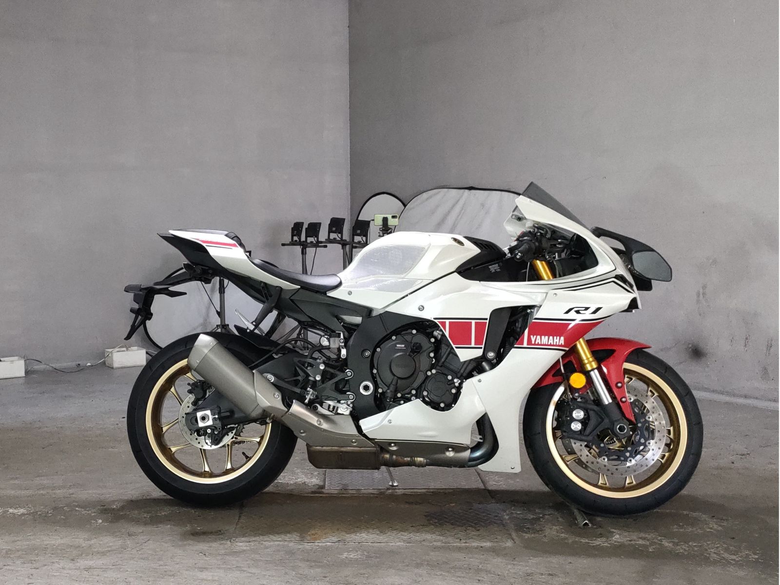 Yamaha YZF-R1