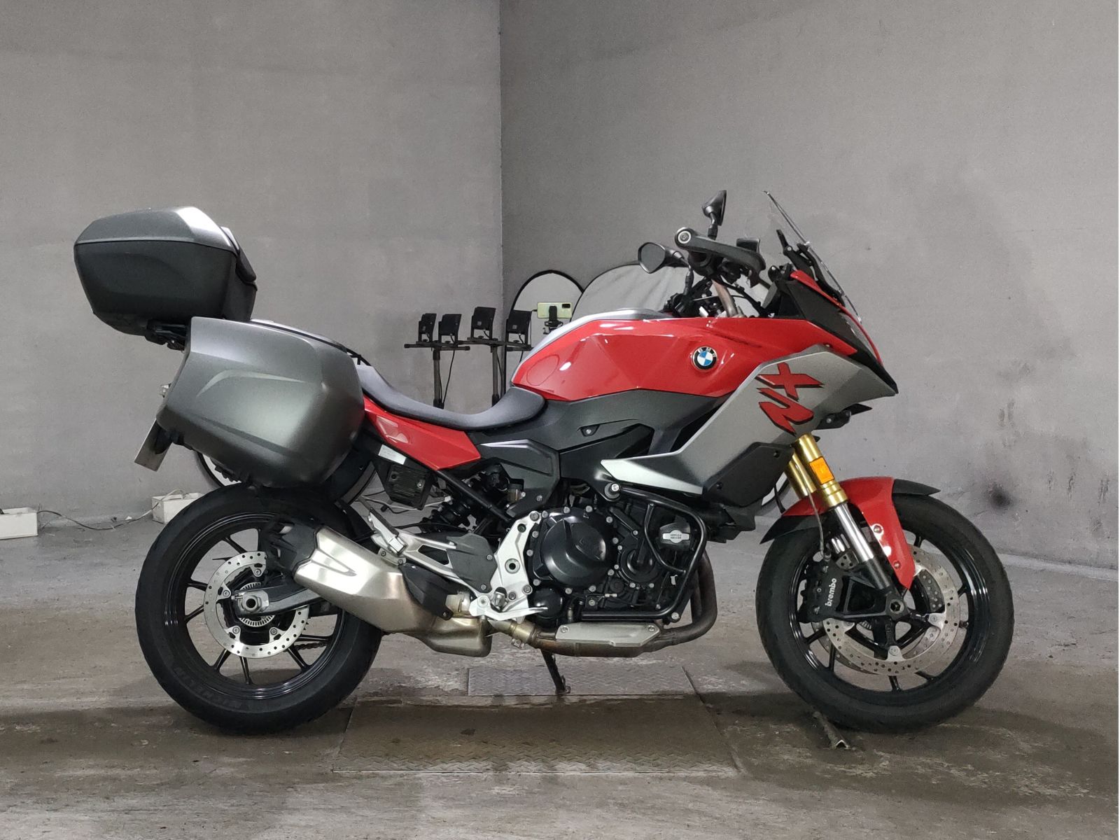 BMW F900XR
