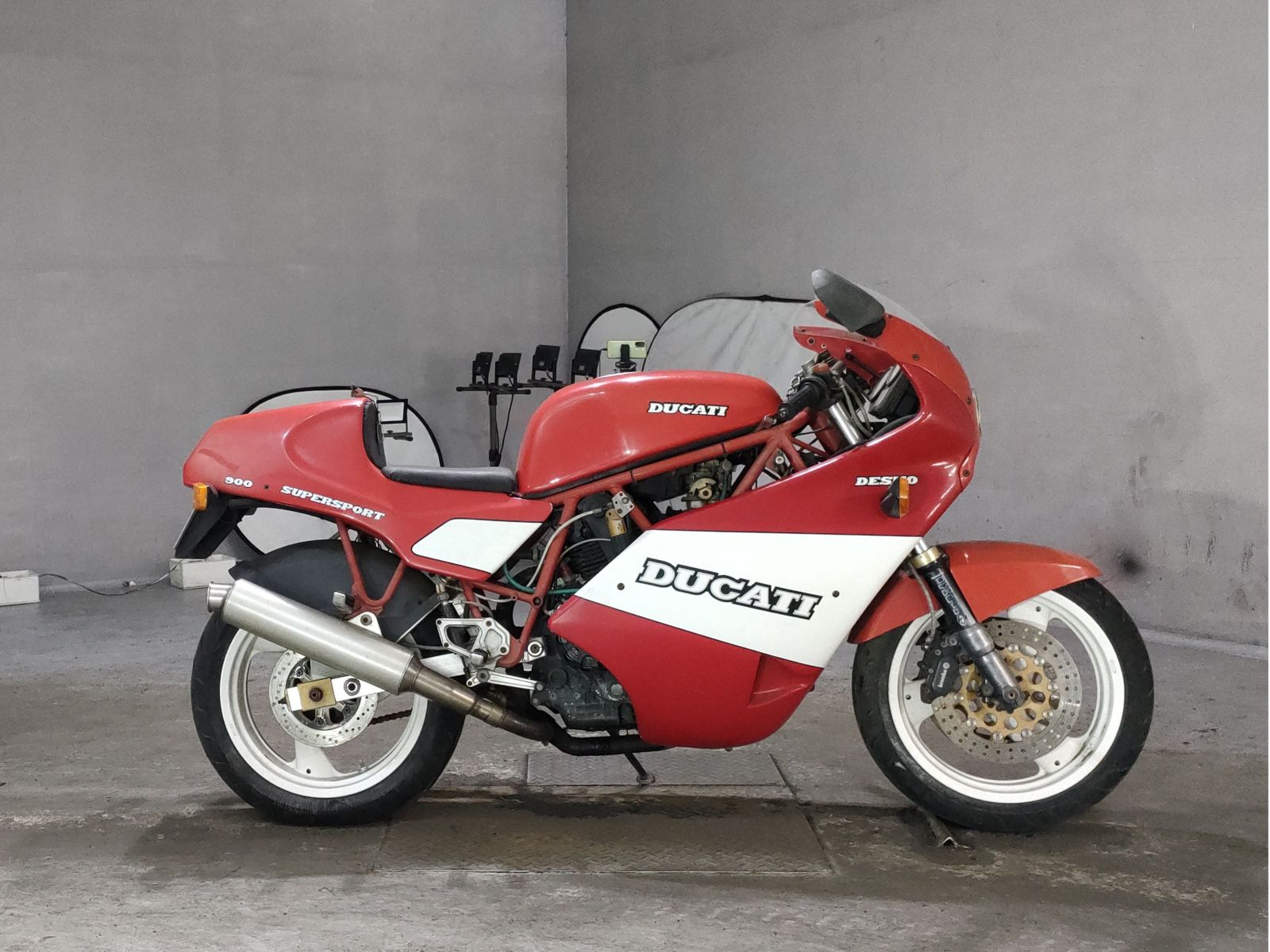 Ducati 900SS