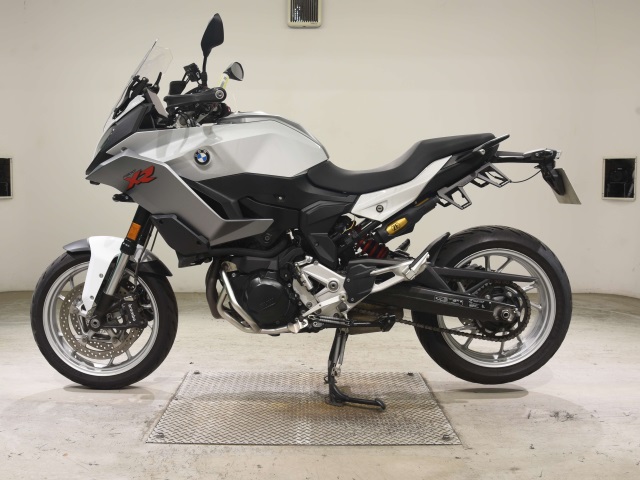 BMW F900XR