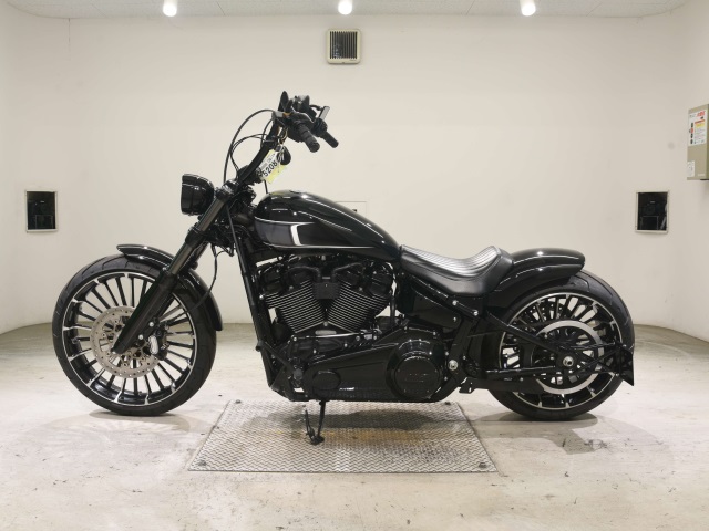 Harley-Davidson Breakout FXBR1920