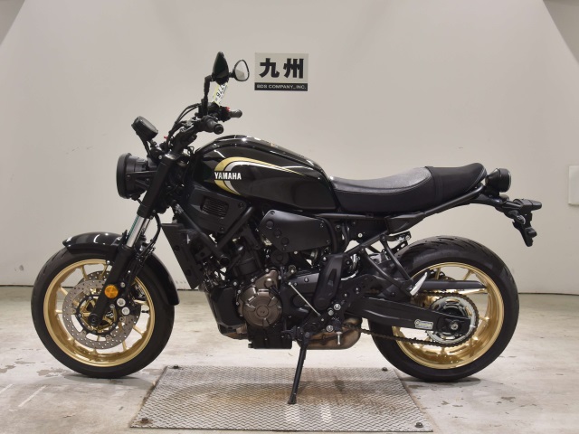 Yamaha XSR700-2