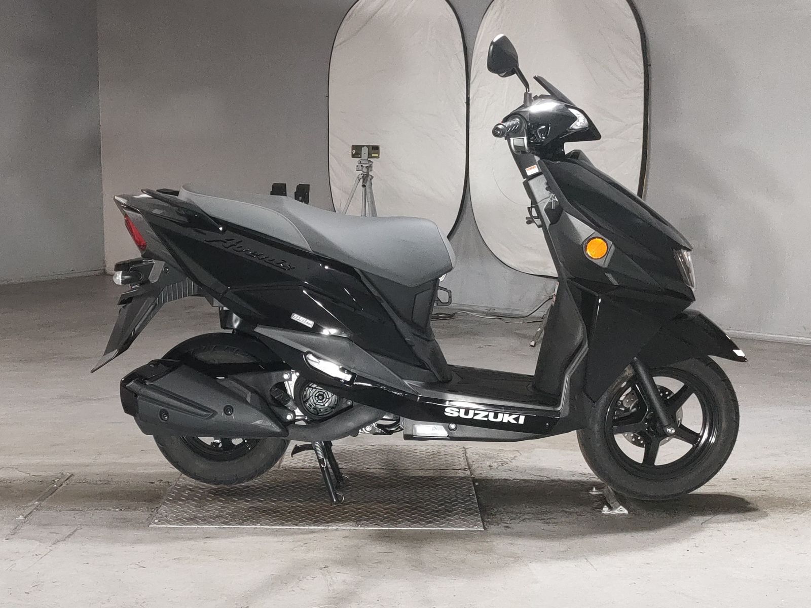 Suzuki AVENIS125