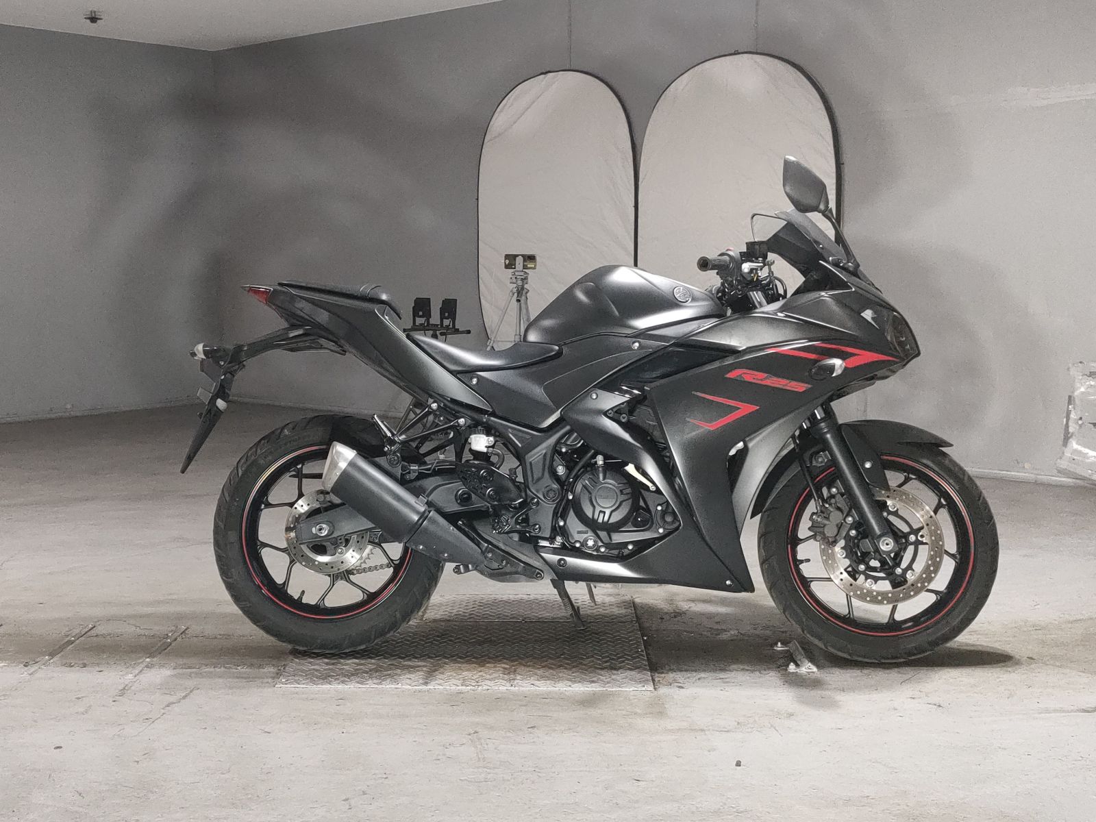 Yamaha YZF-R25