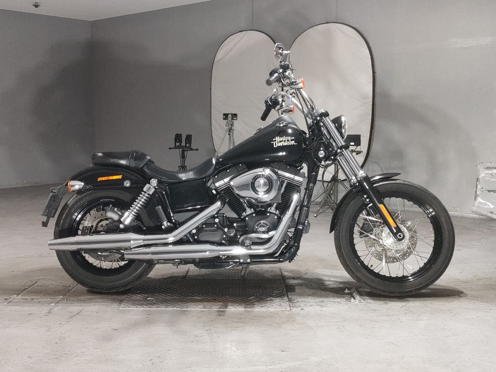 Harley-Davidson Street Bob FXDB1690