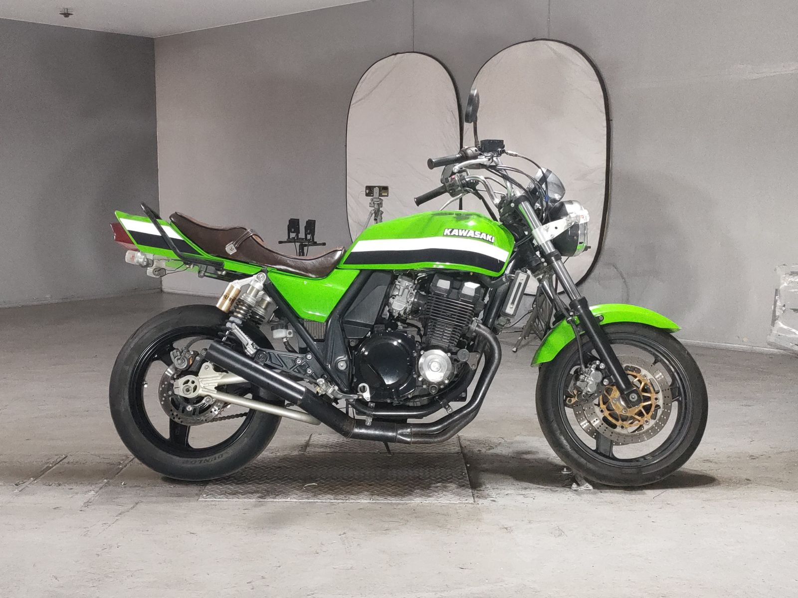 Kawasaki ZRX400