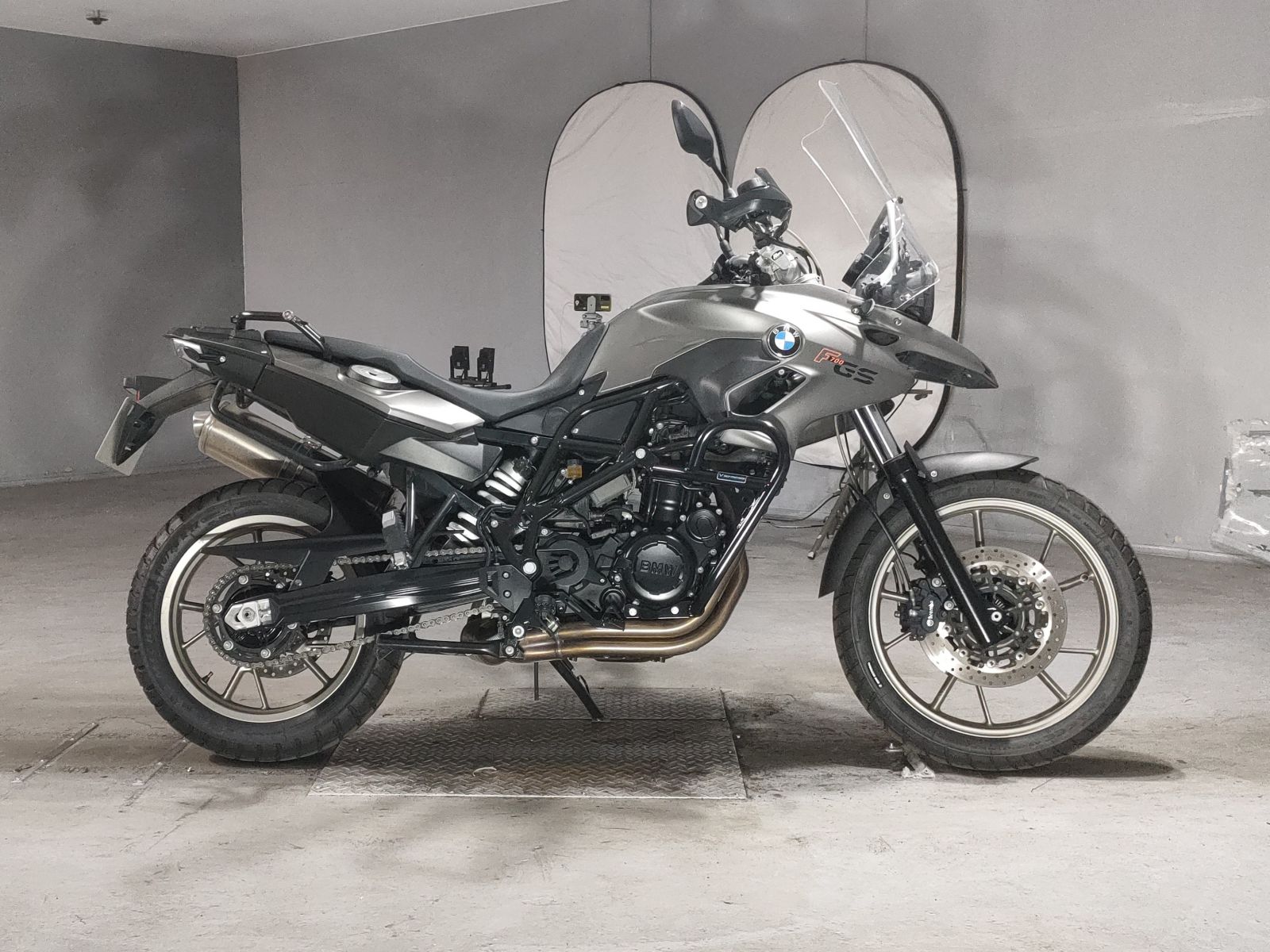 BMW F700GS