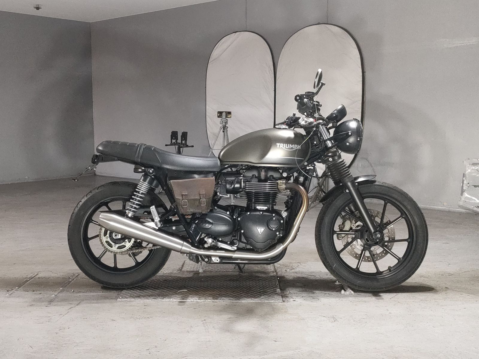 Triumph STREET TWIN 900