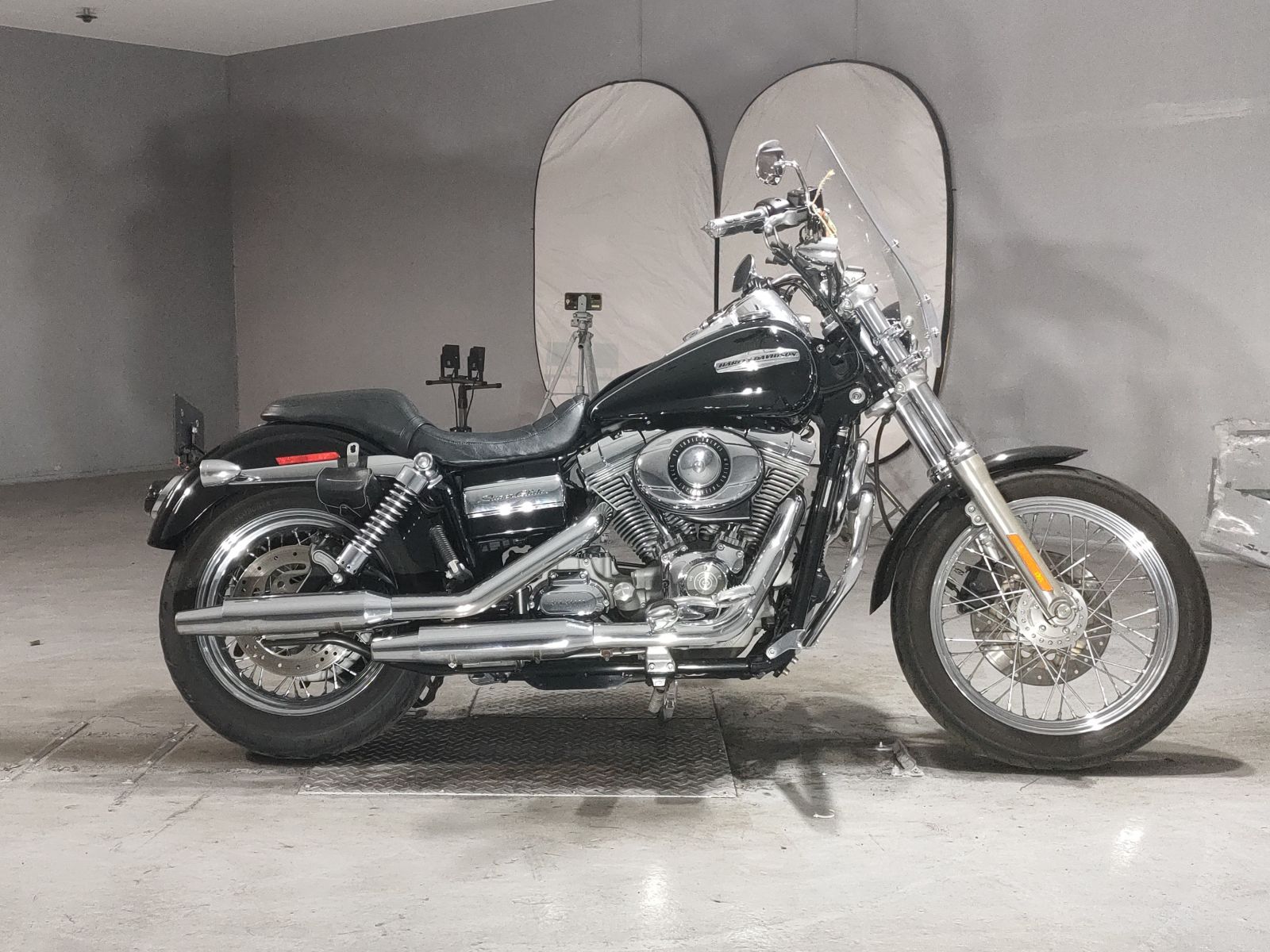 Harley-Davidson Dyna Super Glide Custom FXDC1580