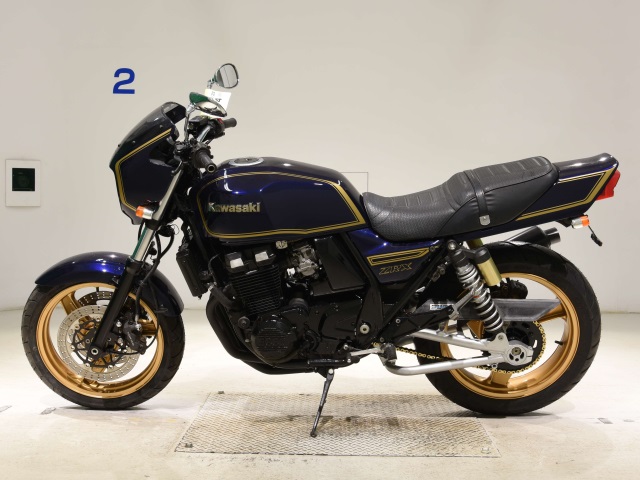 Kawasaki ZRX400