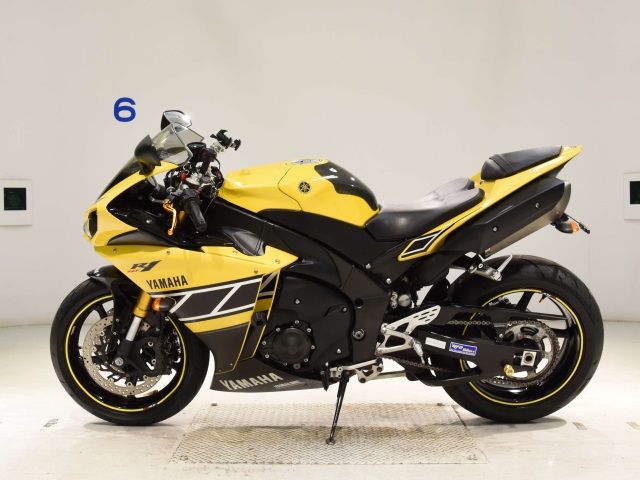 Yamaha YZF-R1