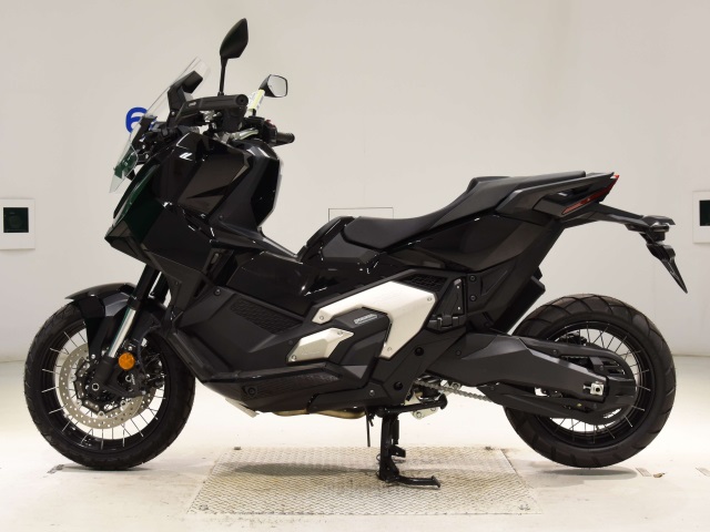 Honda X-ADV750-2