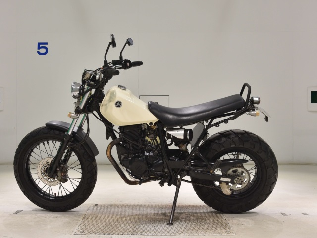Yamaha TW225