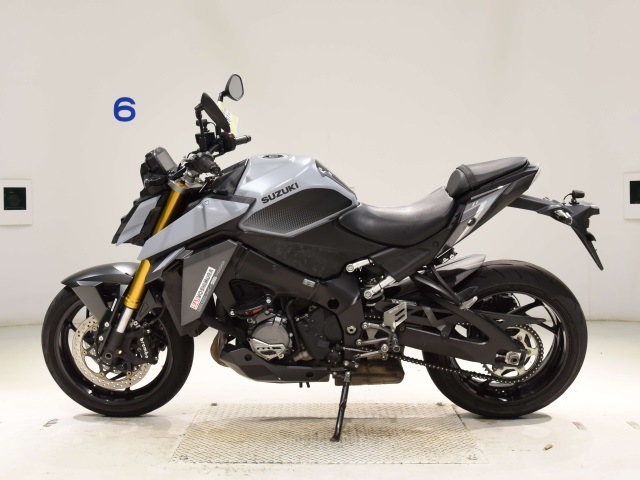 Suzuki GSX-S1000-2