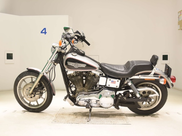 Harley-Davidson Dyna Super Glide Custom FXDC1340
