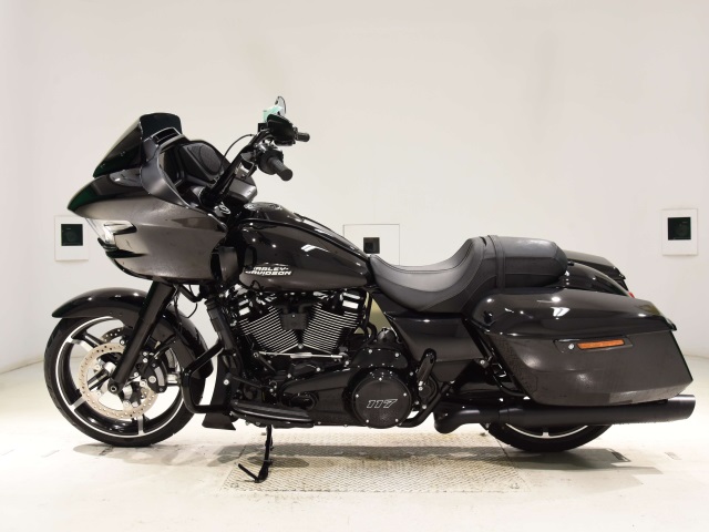 Harley-Davidson Road Glide FLTRX1920