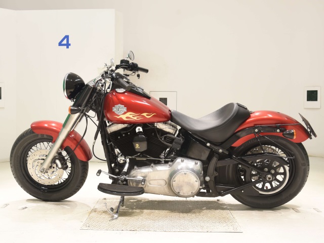 Harley-Davidson Softail Slim FLS1580