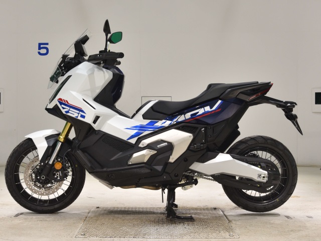 Honda X-ADV750-2