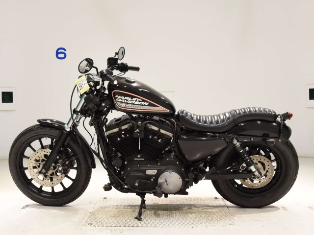 Harley-Davidson Sportster 883 Roadster XL883R