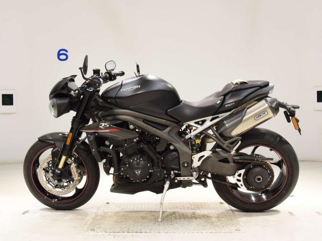 Triumph STREET TRIPLE RS