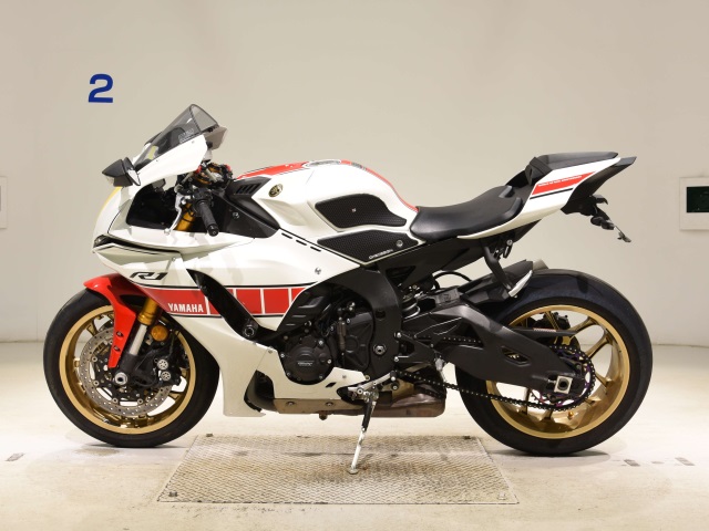 Yamaha YZF-R1