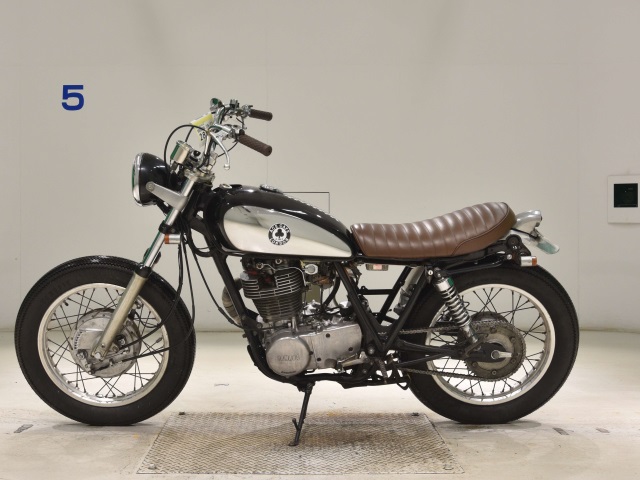 Yamaha SR400-2