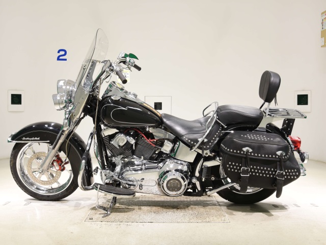 Harley-Davidson Heritage Softail Classic FLSTC1580