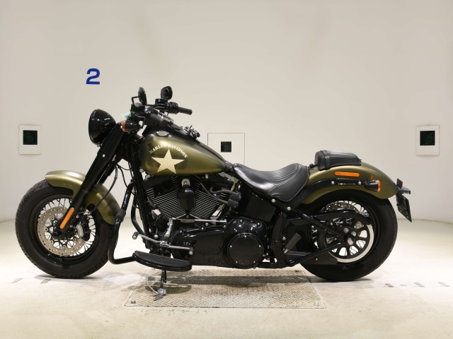 Harley-Davidson Softail Slim FLSS1800
