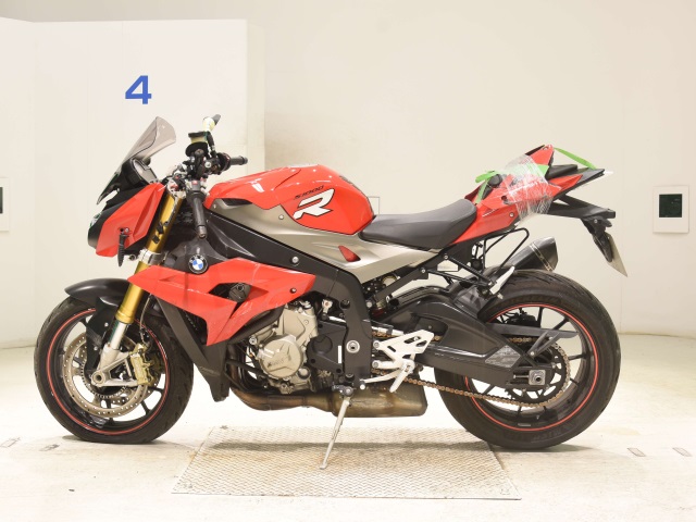 BMW S1000R
