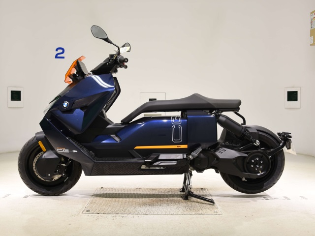BMW CE04