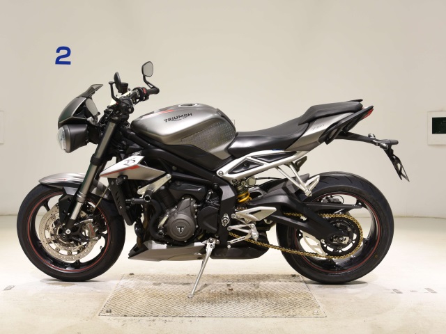 Triumph STREET TRIPLE RS
