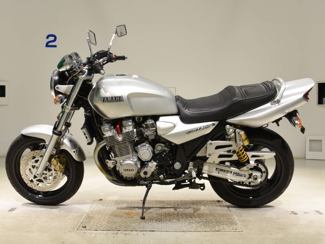 Yamaha XJR1300