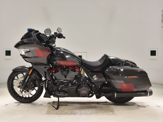 Harley-Davidson CVO Road Glide ST FLTRXSTSE1980