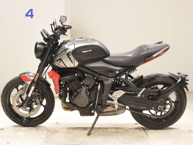 Triumph TRIDENT 660