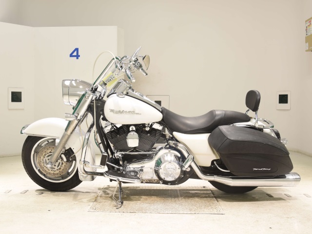 Harley-Davidson Road King Custom FLHRS1450
