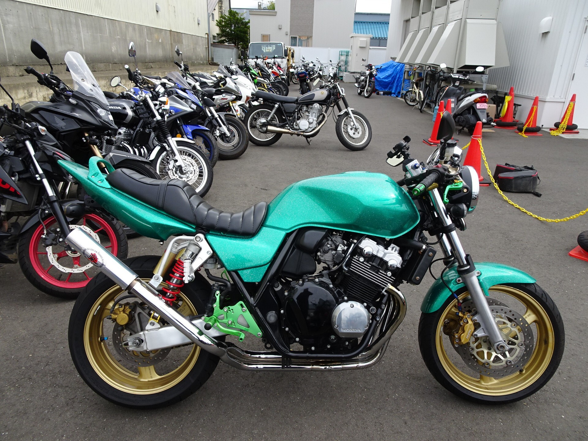 Honda CB400SF VTEC Spec3