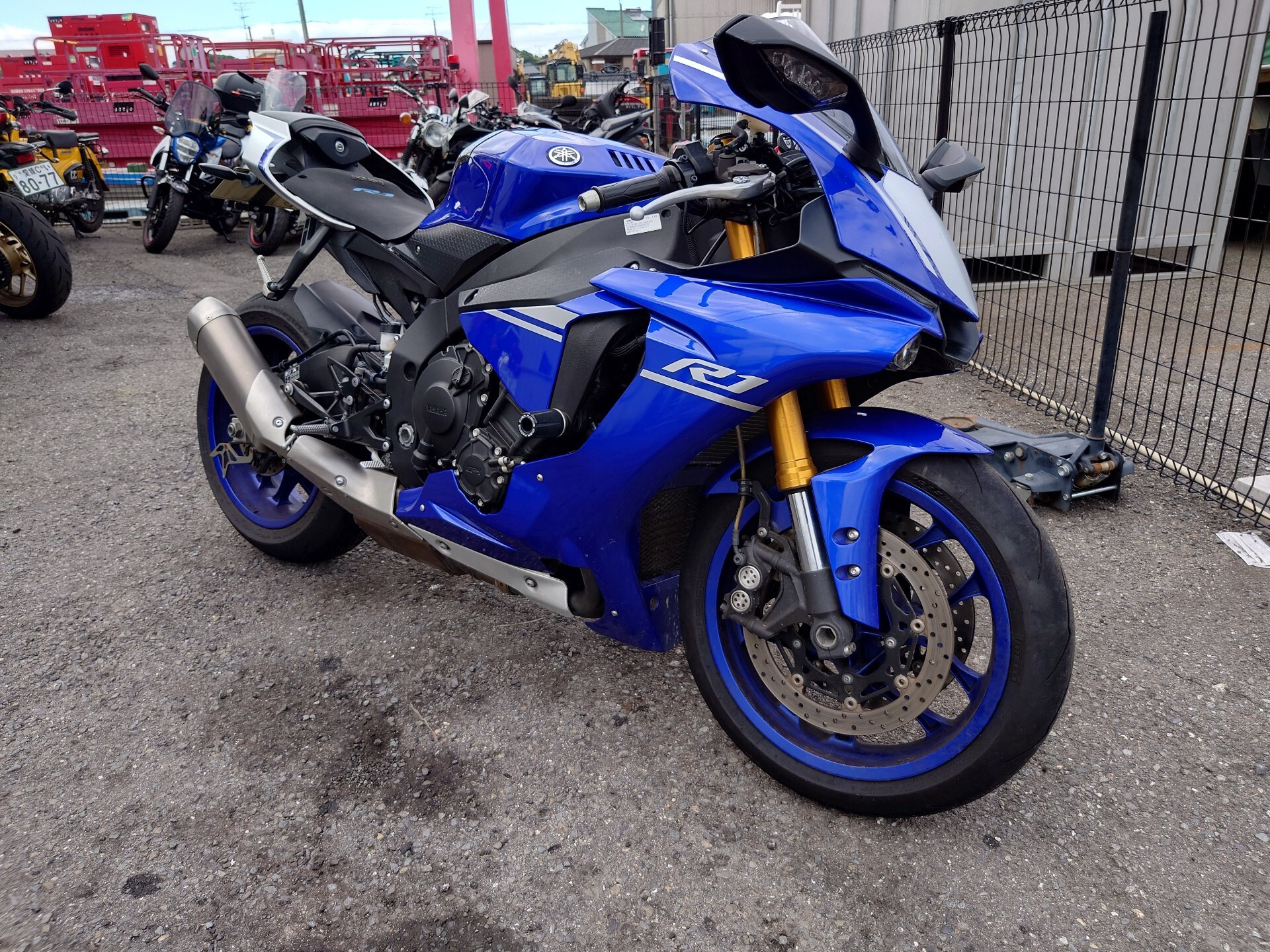 Yamaha YZF-R1