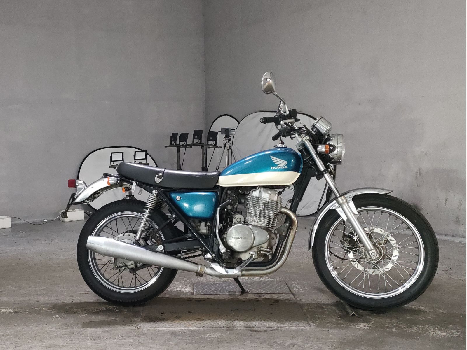 Honda CB400SS