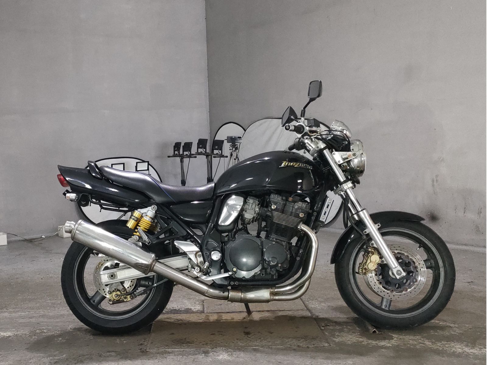 Suzuki INAZUMA 400