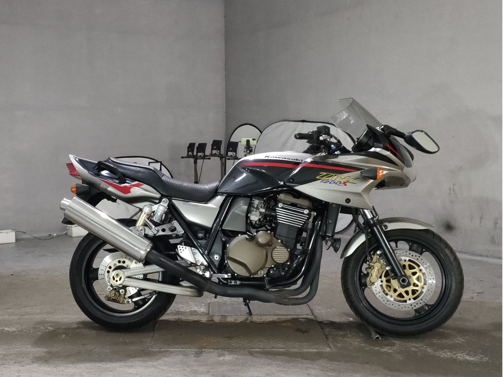 Kawasaki ZRX1200S