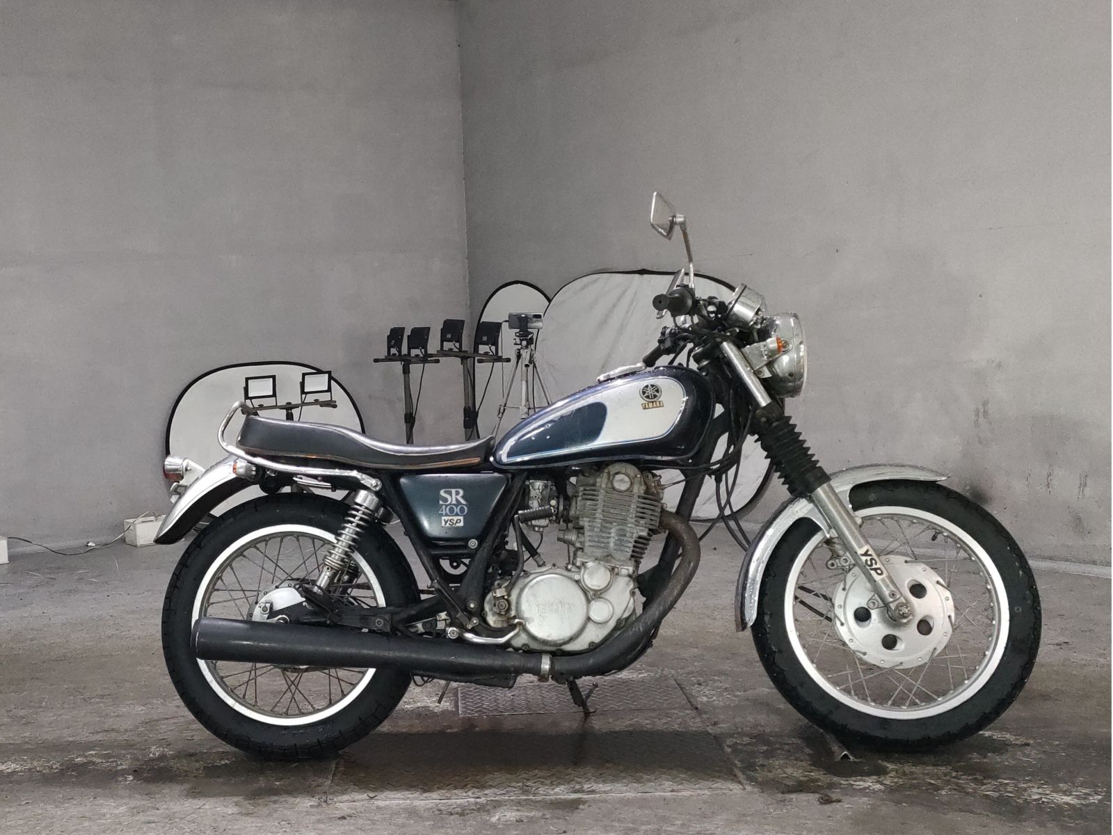 Yamaha SR400-1