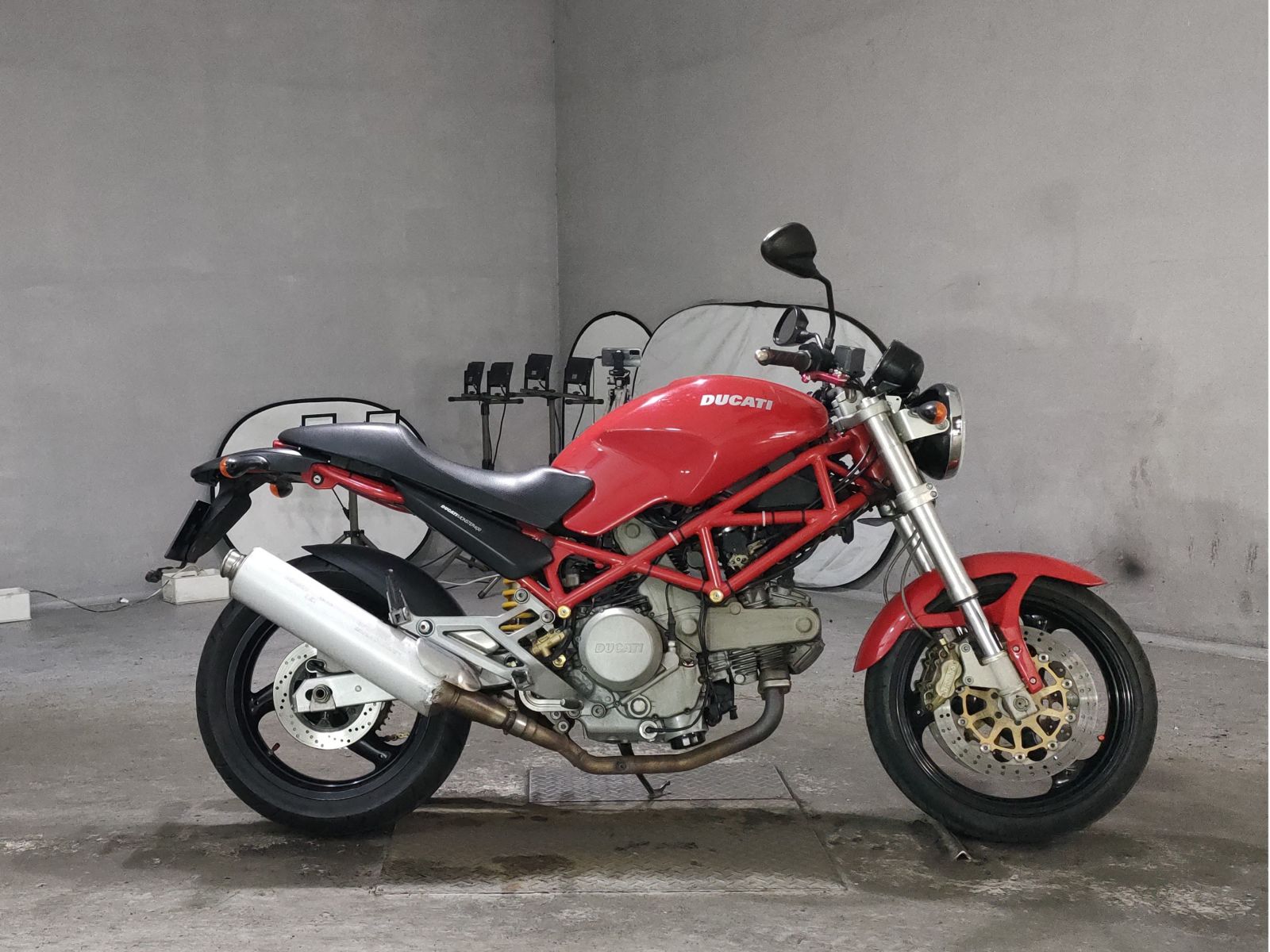 Ducati MONSTER 400