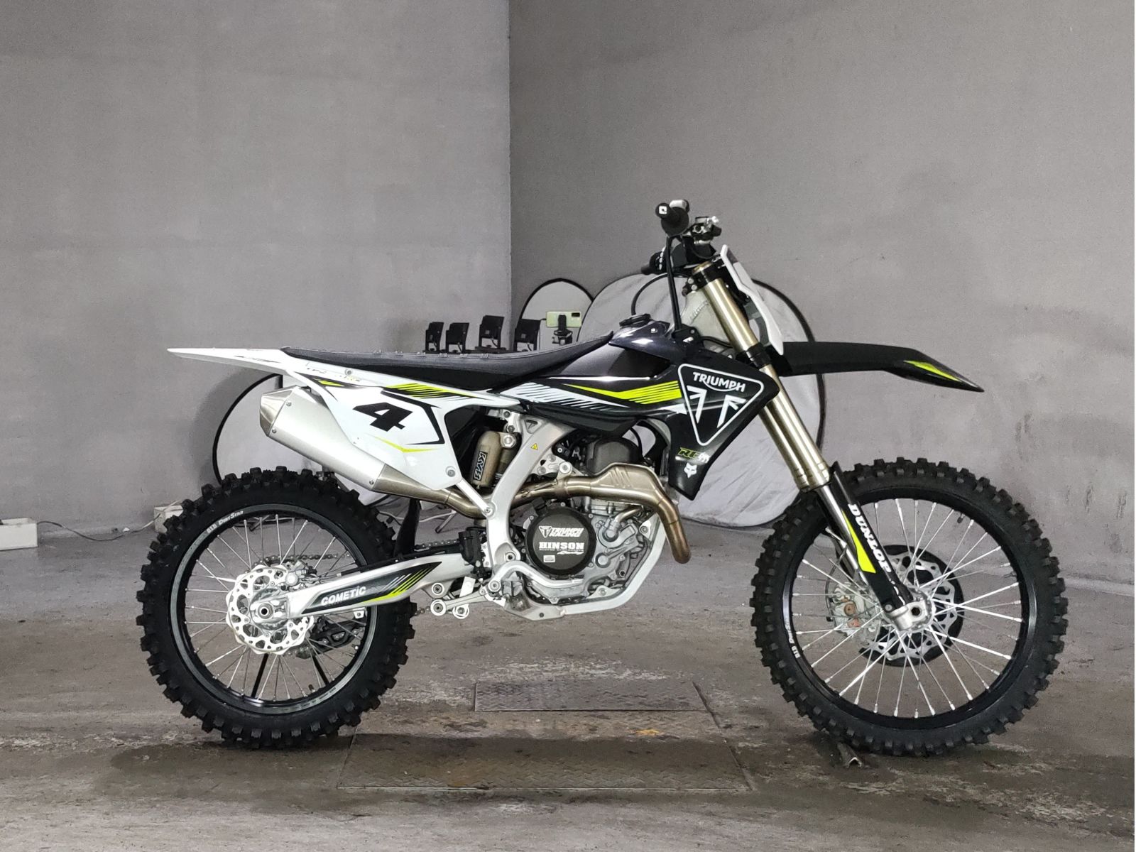 Triumph TF450RC