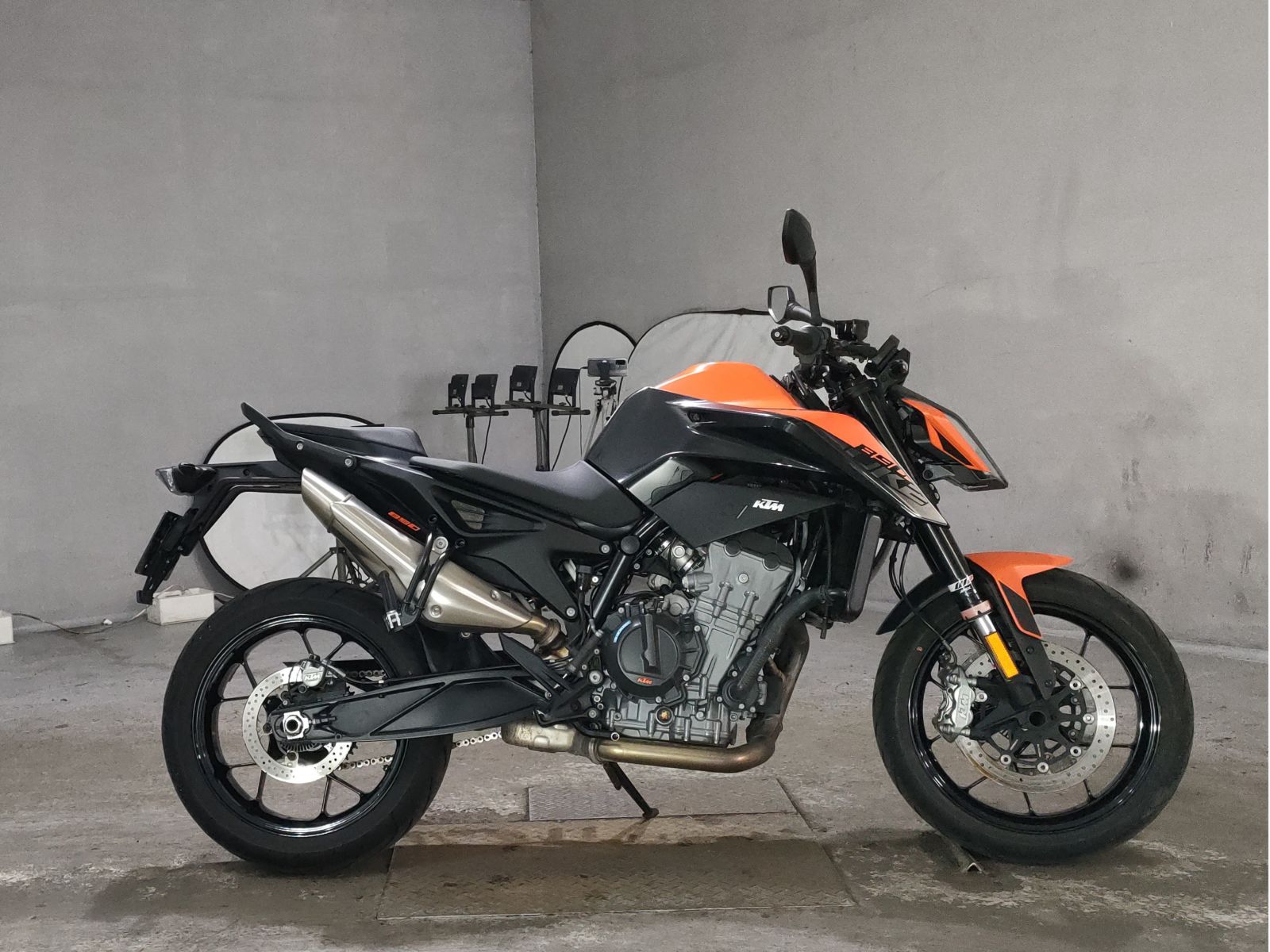 KTM 890 DUKE