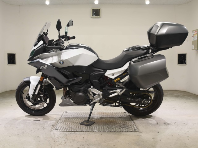 BMW F900XR
